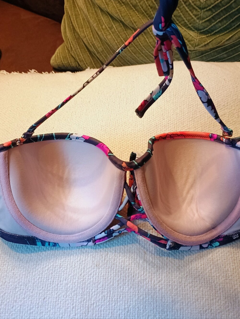 Bikini Top - Size 34B Optional Straps - Picture 10 of 13